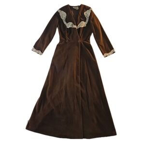 Vintage Chocolate Brown Vanity Fair Velour Robe With Lace Trim - Size 8